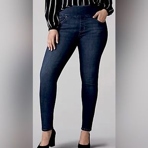 2 pairs of LEE Skulpting Slim Skinny Pull-On Jeans, like new.